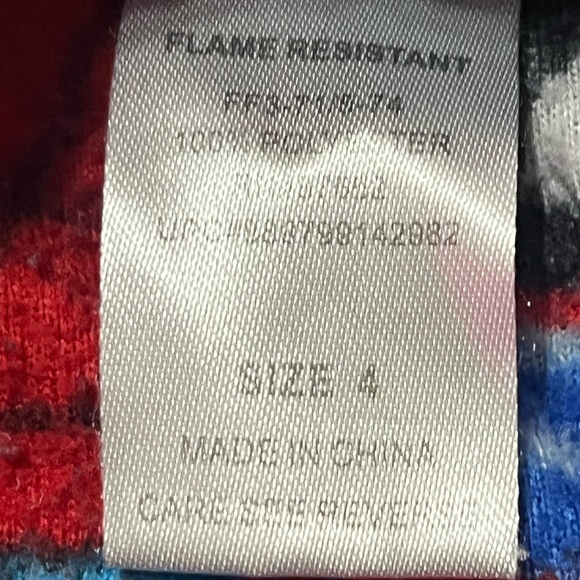 Spiderman 2-piece pajamas, size 4 - Picture 5 of 5